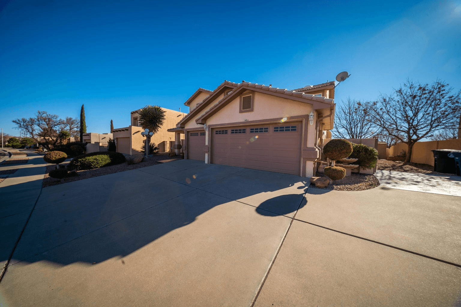 2812 Monument Drive NW — 3BR 3BA home in Parkwest